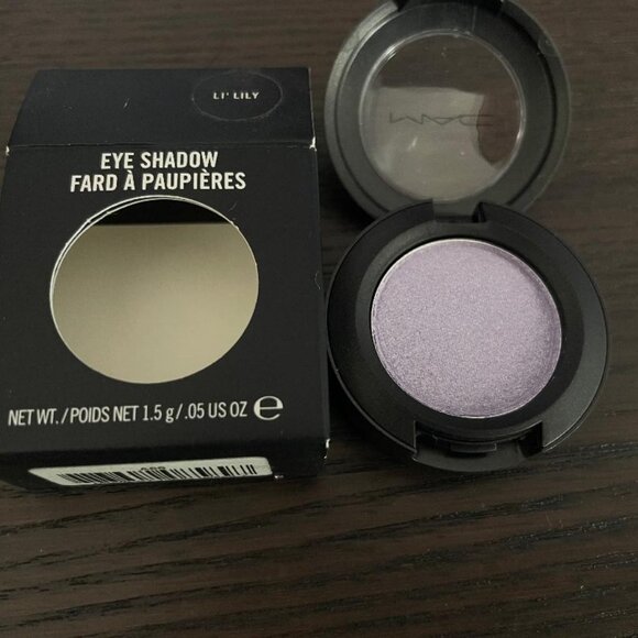 MAC Eye Shadow ~ Li' Lily ~ - Picture 1 of 1